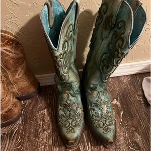 Coral Boots size 10